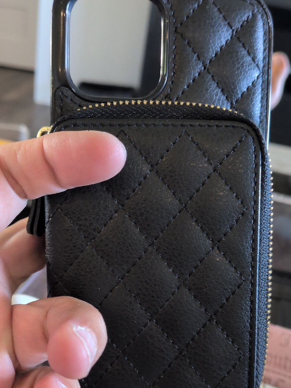 Quilted Zipper Wallet Phone Case in Black